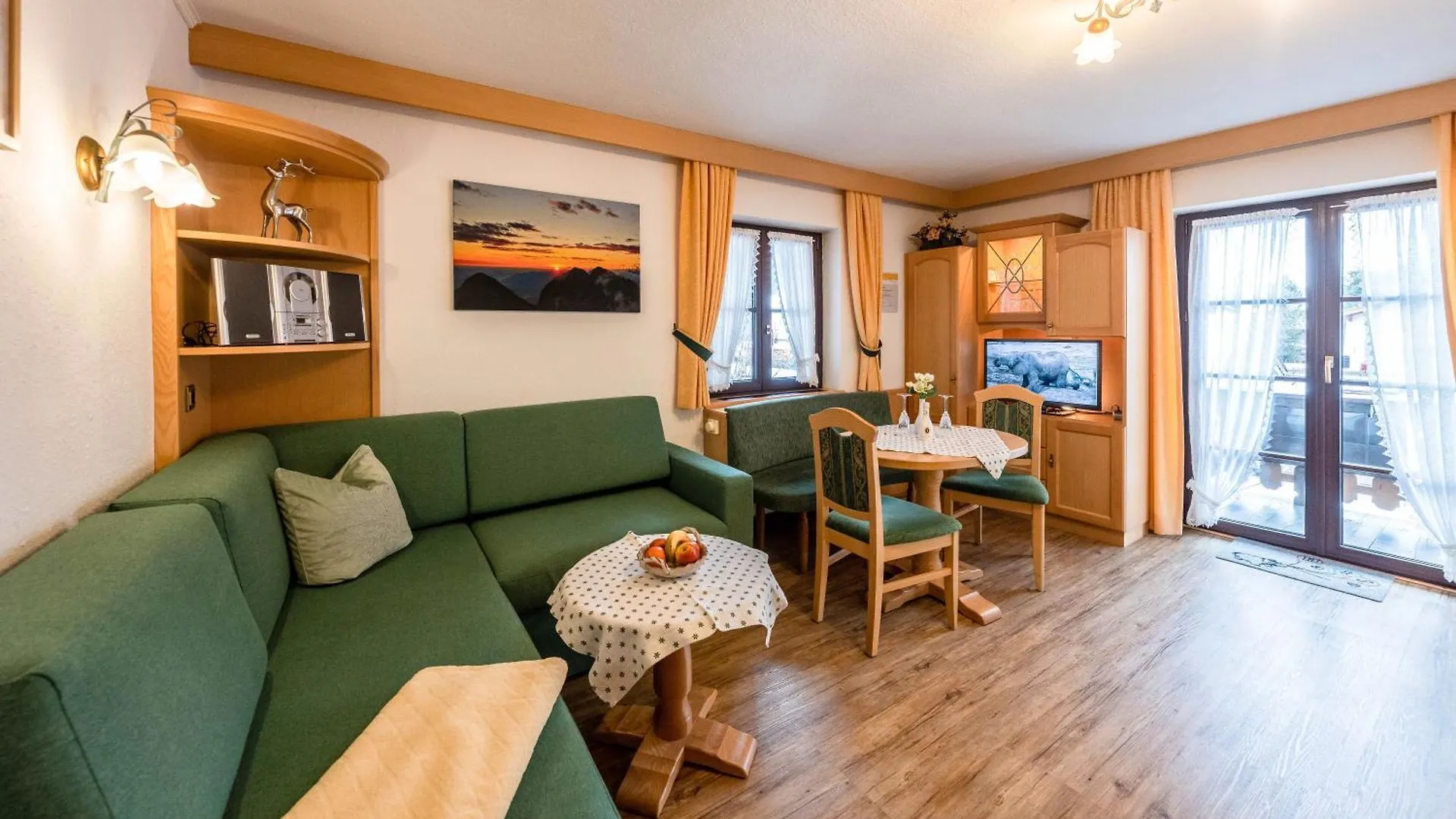 Ferienwohnungen Isarwinkel Krün 0*,  Γερμανία